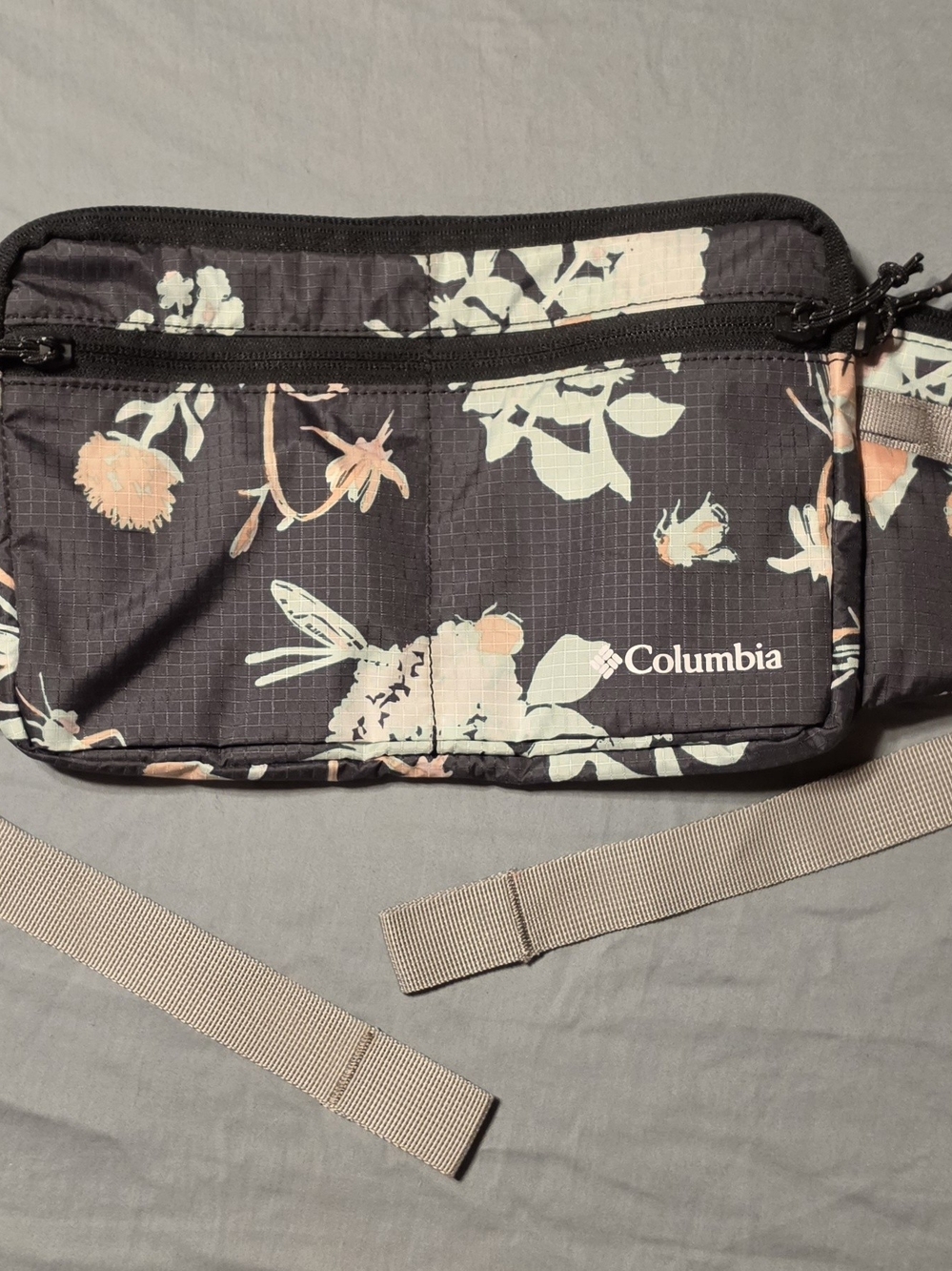 Columbia Women's Black Floral Waist Pack